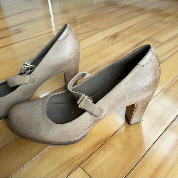 Ecco tan leather mary jane pump, size 39 - Picture 12 of 12